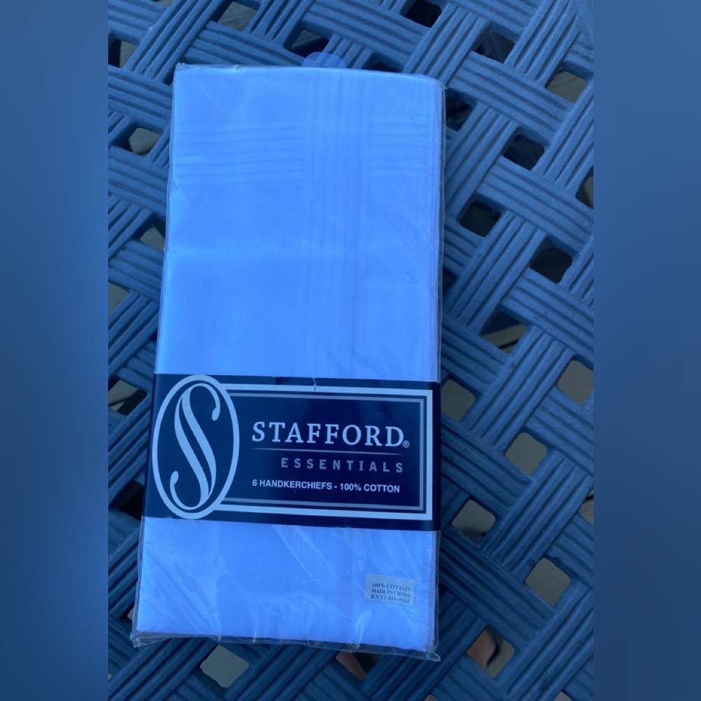 NWT Stafford - Essential 6 white cotton handkerchiefs, Size: 16” x 16”